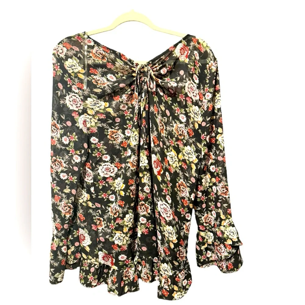 Umgee babydoll black floral top with ruffles size M - Picture 2 of 15